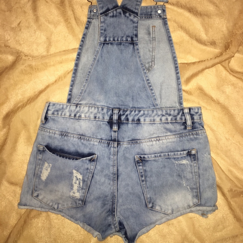 Overall - Picture 2 of 2